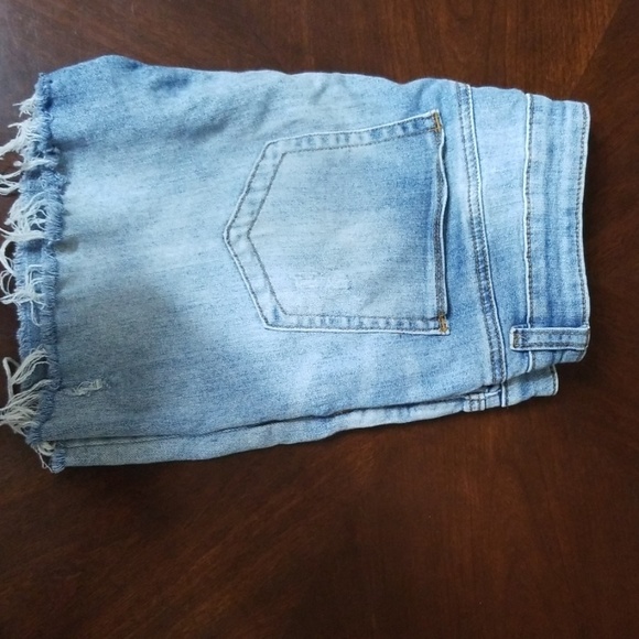 Shorts - Picture 6 of 6